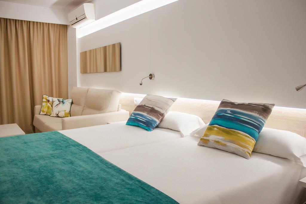 Double or Twin Room,318458685:JPEG